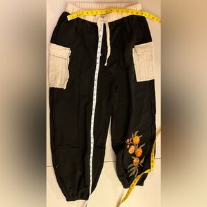 (NWOT) Black Embroidered Jogger Pants Cottagecore Boho Knit Trim Size L